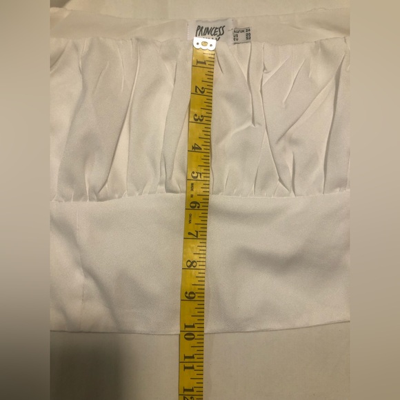 Princess Polly white long sleeve crop top, side zip, 20 - Picture 5 of 10